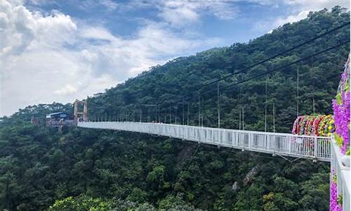 清远玻璃栈道景区_清远玻璃栈道景区门票